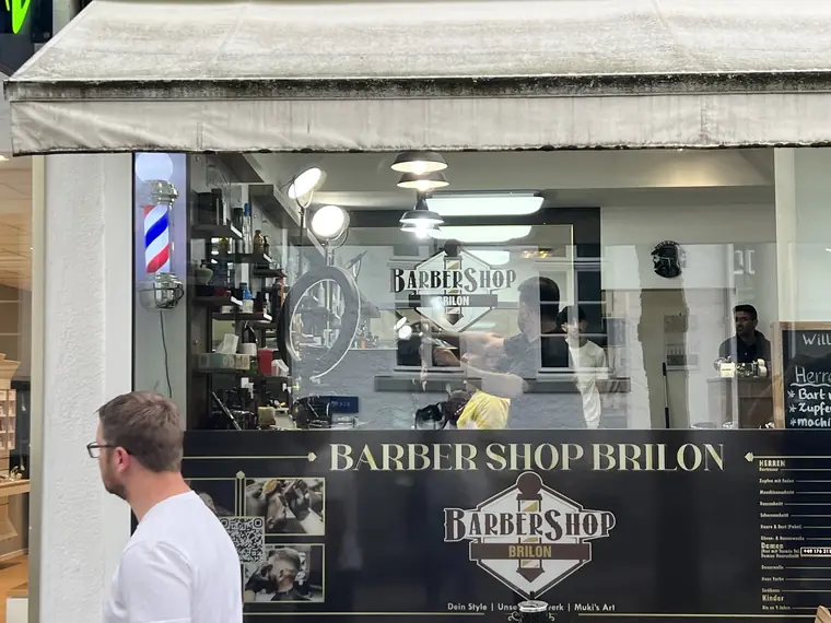 Schaufenster mit Barber-Pole