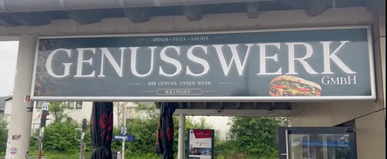 Fertiges Schild am Bahnhof Willingen
