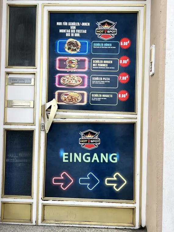 Türbeklebung mit Menü